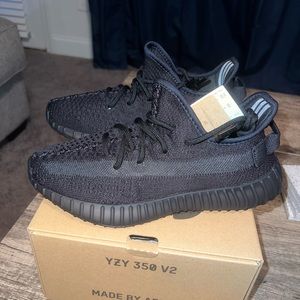Yeezy boost 350 v2 “onyx”